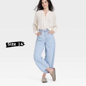 Universal Thread Light Wash Boyfriend Jeans in Pale Blue